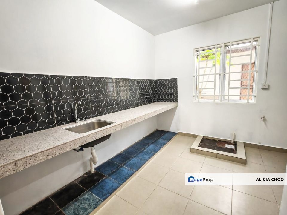 Taman Desa Cemerlang 2 storey low cost house for sales Jalan Ara, Johor, Ulu Tiram