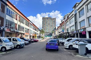 Taman Austin Perdana