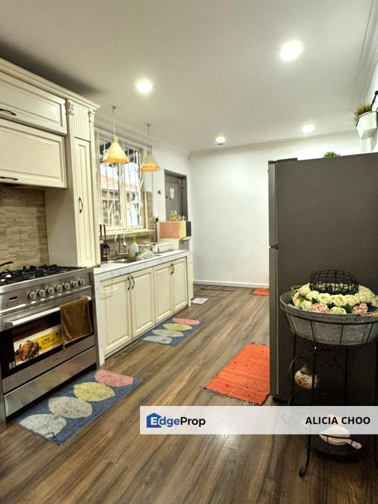 Taman Pelangi Indah 2storey house for sales, Johor, Ulu Tiram