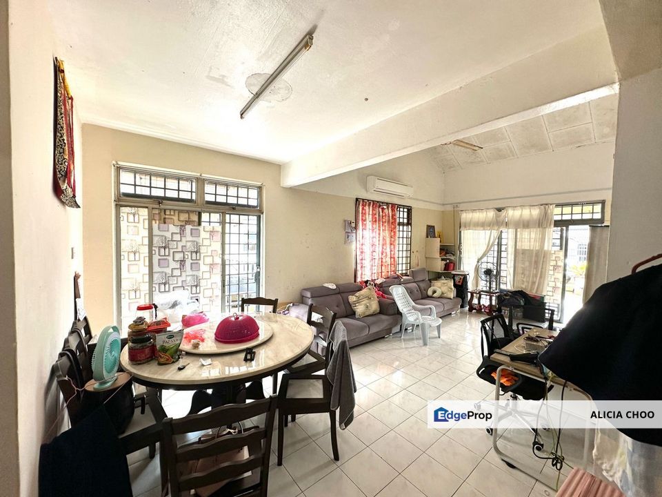 Taman Megah Ria 1.5 storey house for sales, Johor, Masai