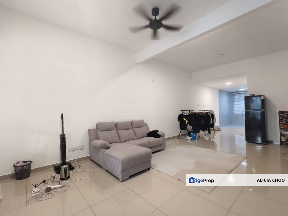 Taman Bestari Indah Double storey house for sales, Johor, Ulu Tiram