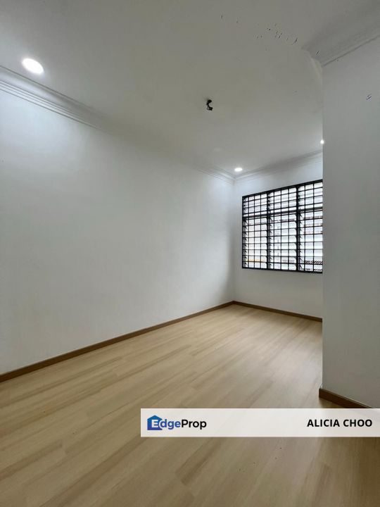 Taman Puteri Wangsa Double storey house for sales, Johor, Ulu Tiram