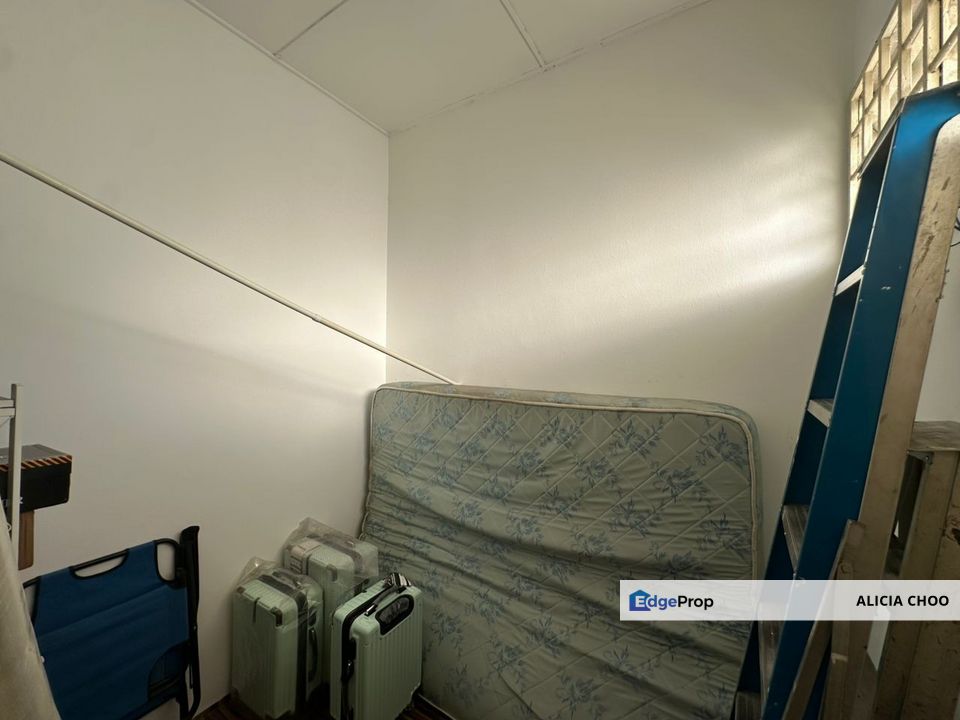 Taman Gaya 1.5 storey house for sales, Johor, Ulu Tiram