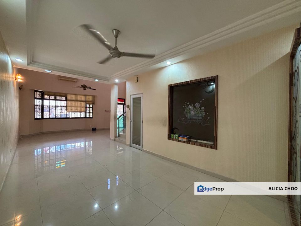 Taman Pelangi Indah 1.5storey house for sales, Johor, Ulu Tiram