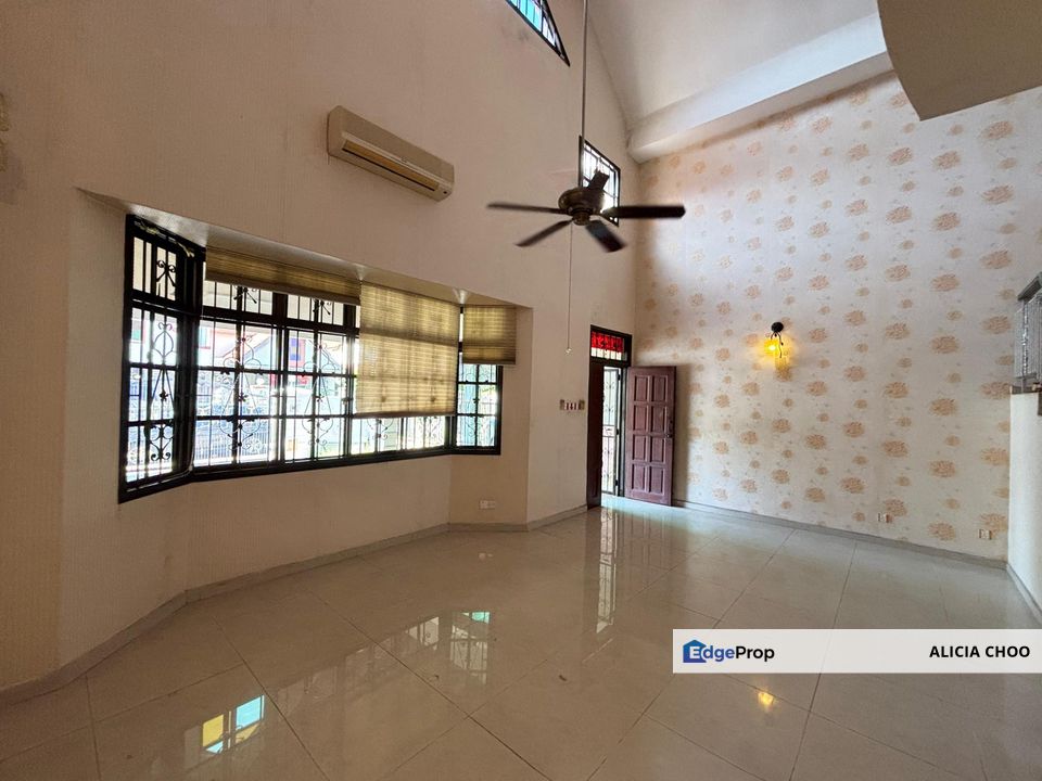 Taman Pelangi Indah 1.5storey house for sales, Johor, Ulu Tiram