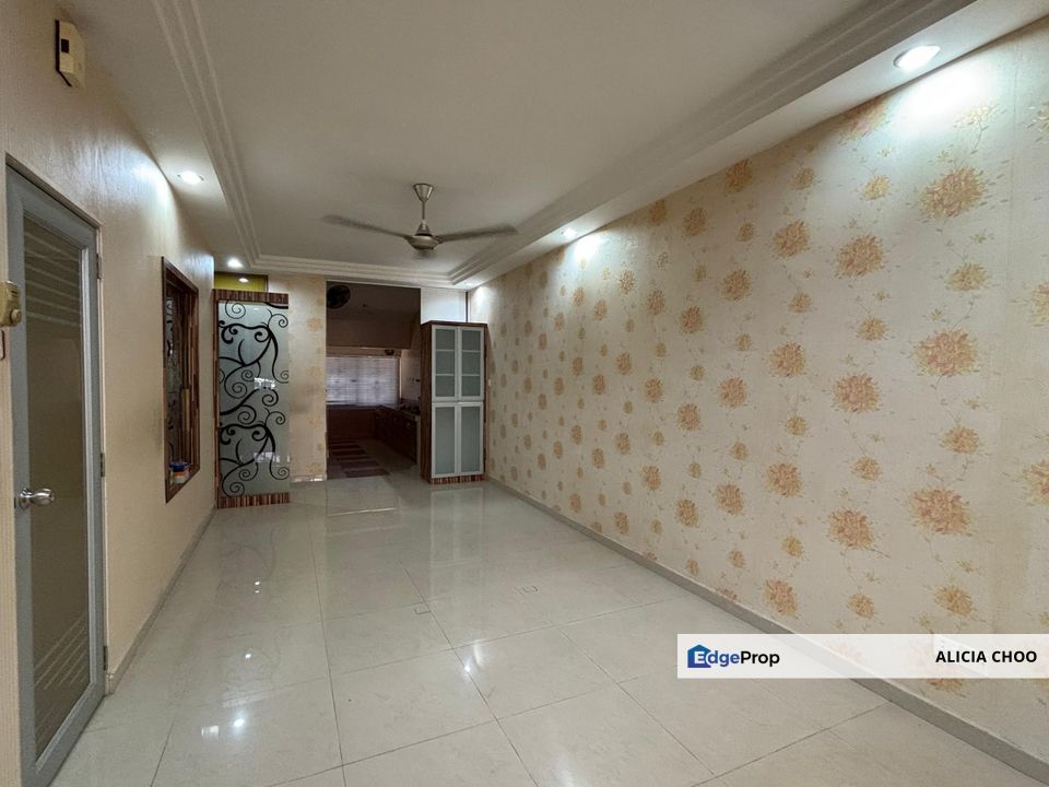 Taman Pelangi Indah 1.5storey house for sales, Johor, Ulu Tiram