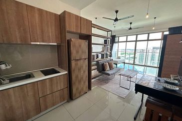 Palazio ( Pangsapuri Mayland Austin )