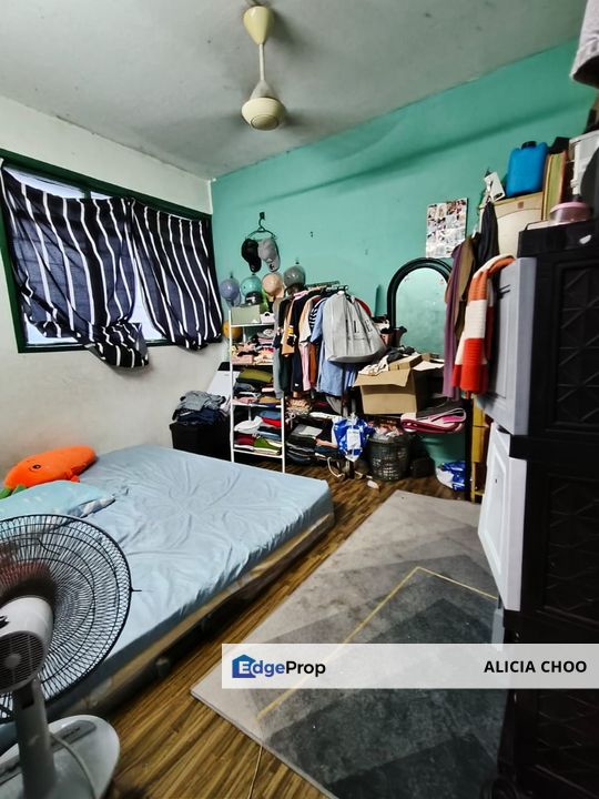 Taman Daya 2 room flat for sales, Johor, Johor Bahru