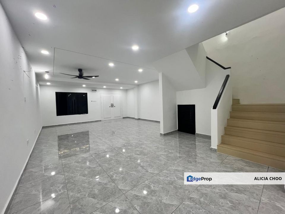 Taman Desa Cemerlang Double storey house for sales, Johor, Ulu Tiram