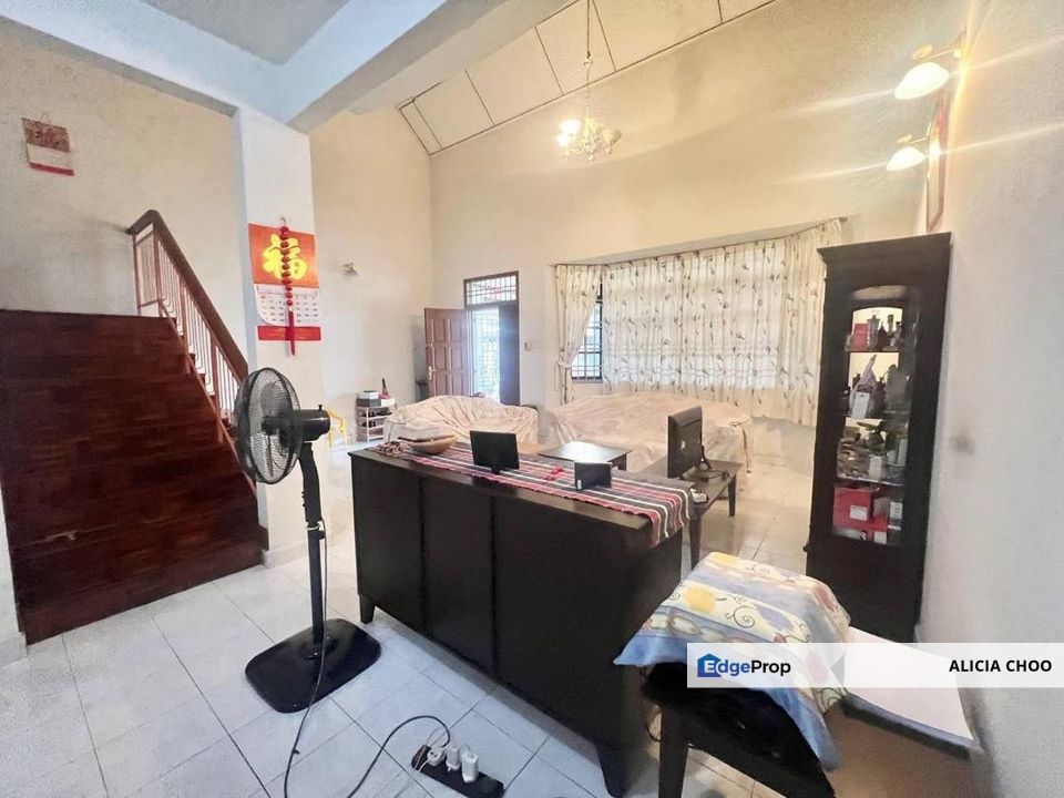 Taman Pelangi Indah 1.5 storey house for sales , Johor, Ulu Tiram