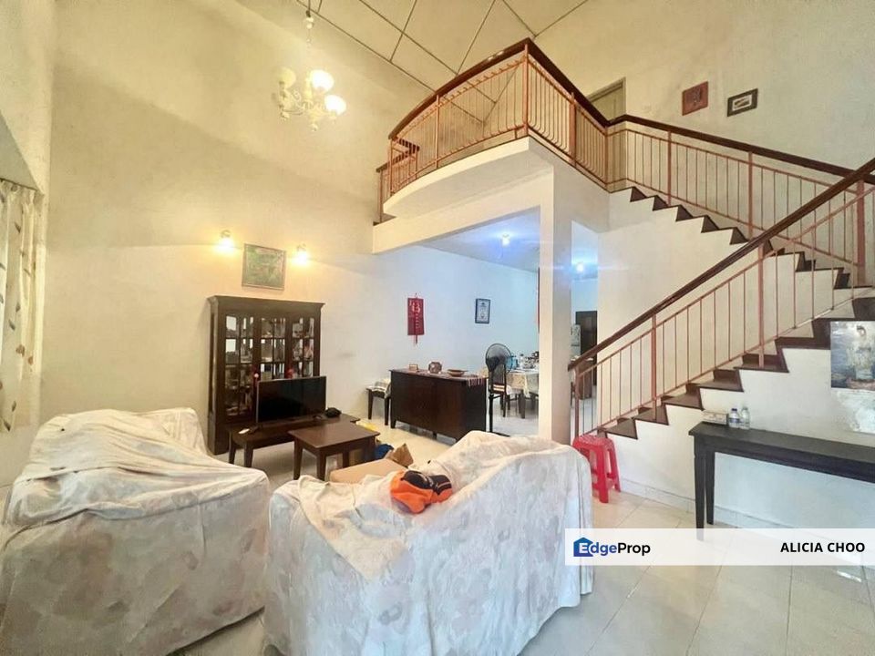 Taman Pelangi Indah 1.5 storey house for sales , Johor, Ulu Tiram