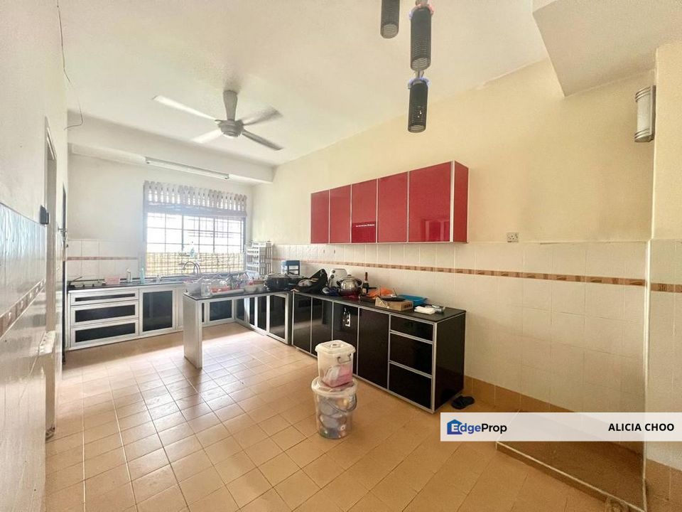 Taman Bukit Tiram 2 storey house for sales, Johor, Ulu Tiram