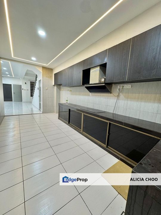 Taman Bestari Indah 2 storey house for sales, Johor, Ulu Tiram