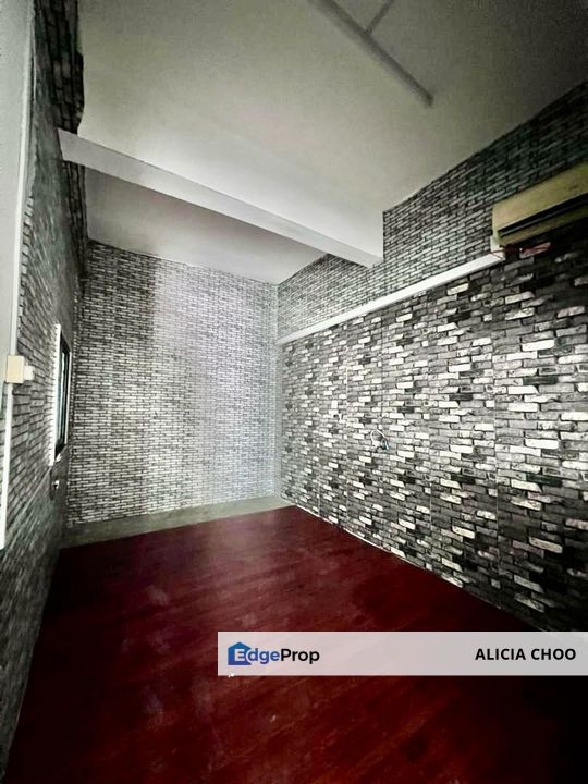 Taman Sierra Perdana 3 storey shop facing main road, Johor, Masai