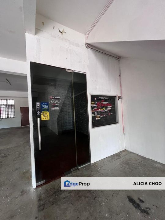 Taman Sierra Perdana 3 storey shop facing main road, Johor, Masai