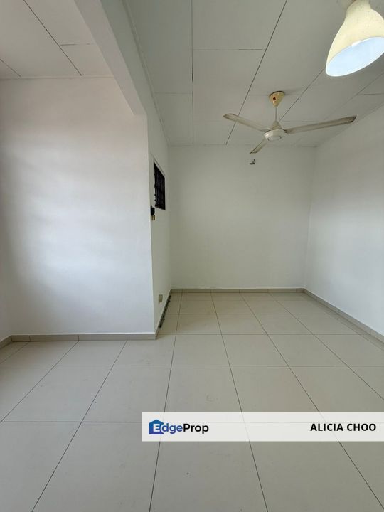 Taman Bukit Tiram 2 storey house full loan low downpayment, Johor, Ulu Tiram