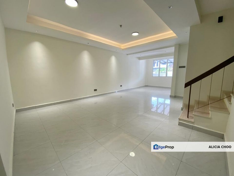 Permas Jaya 2 storey house fully renovated nice unit, Johor, Permas Jaya/Senibong
