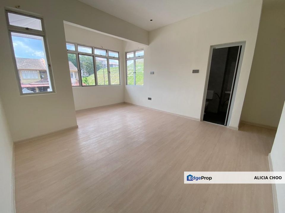 Permas Jaya 2 storey house fully renovated nice unit, Johor, Permas Jaya/Senibong