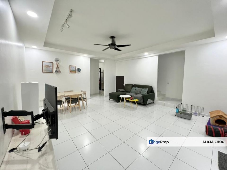 Taman Setia Tropika 2 storey house near garden, Johor, Setia Tropika