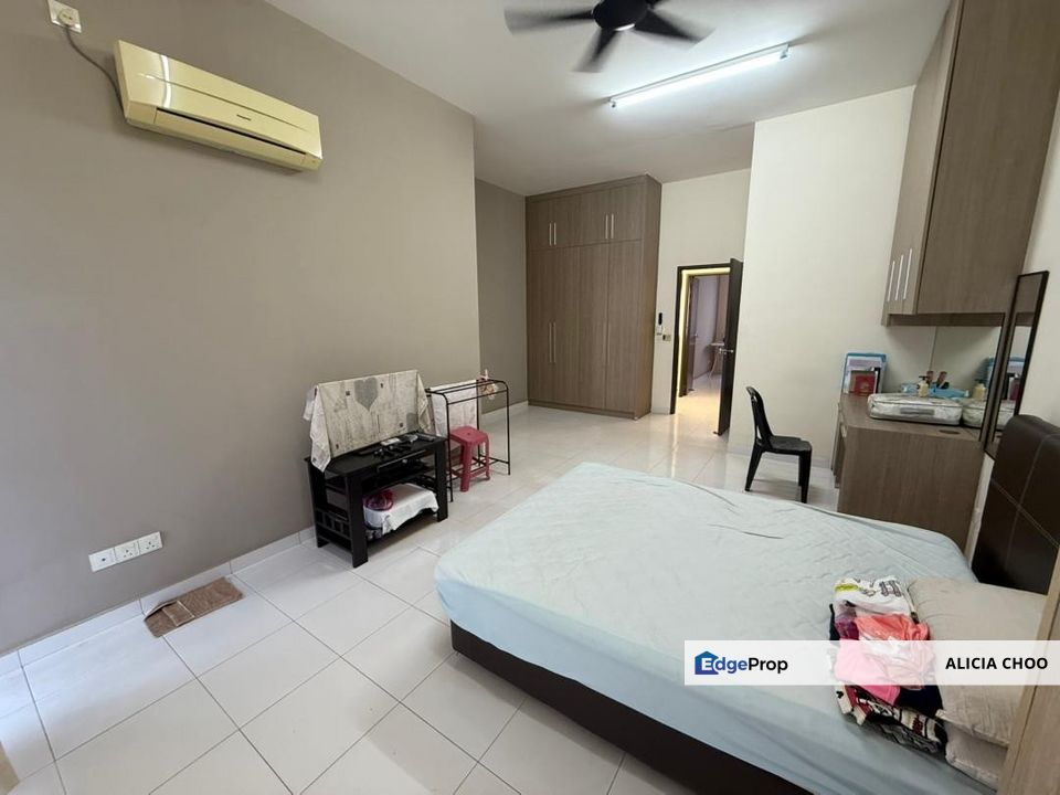 Taman Setia Indah 2 storey house good condition, Johor, Johor Bahru