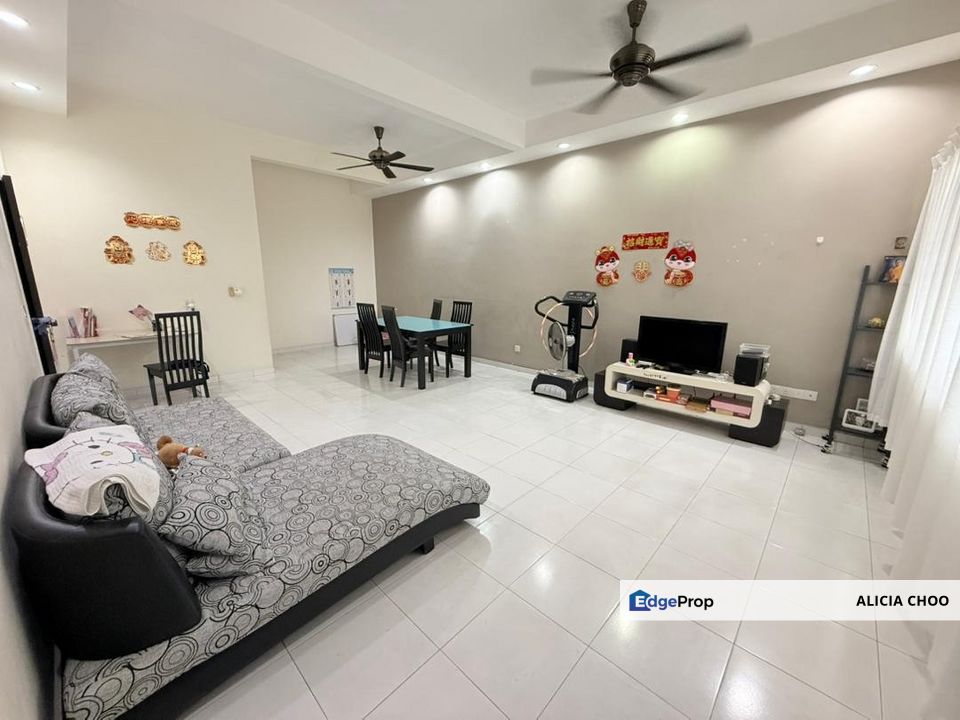 Taman Setia Indah 2 storey house good condition, Johor, Johor Bahru