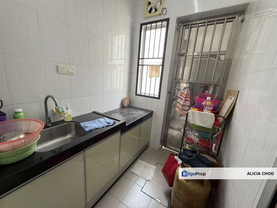 Taman Setia Indah 2 storey house good condition, Johor, Johor Bahru