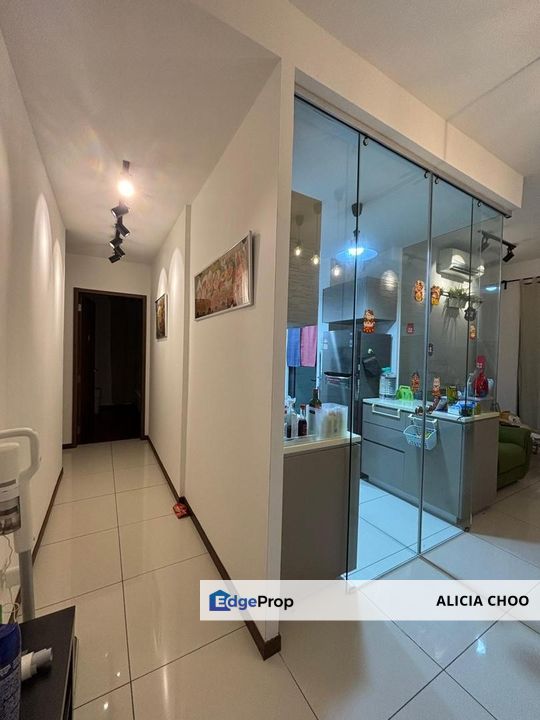 Crescent Bay Suites 2 room Apartment for sales, Johor, Johor Bahru