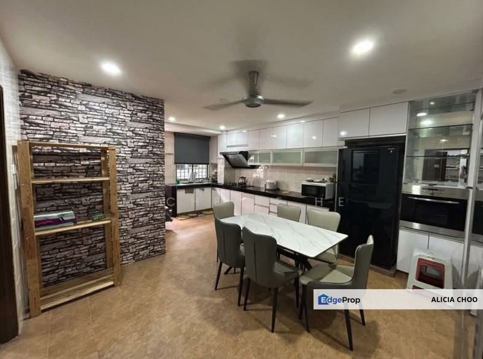 Permas Jaya 2 storey house nice condition, Johor, Permas Jaya/Senibong