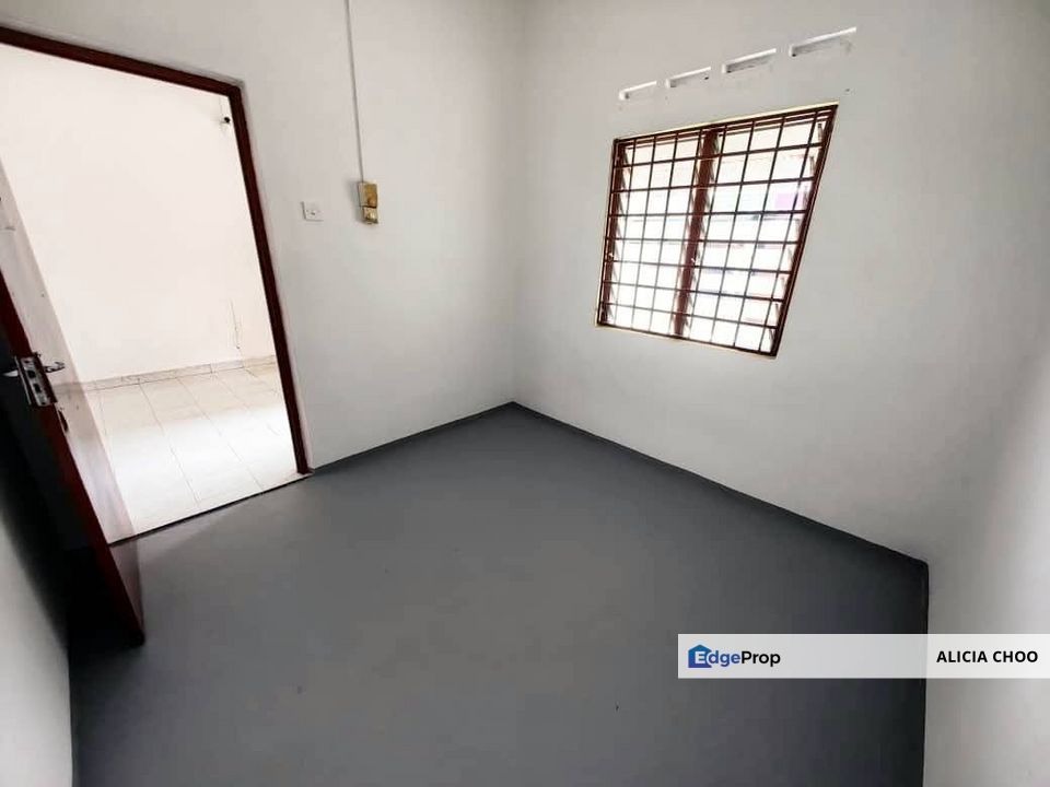 Taman Bukit Jaya Single storey low cost house for sales, Johor, Ulu Tiram