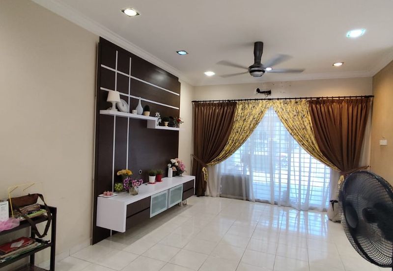 Bandar Laguna Merbok