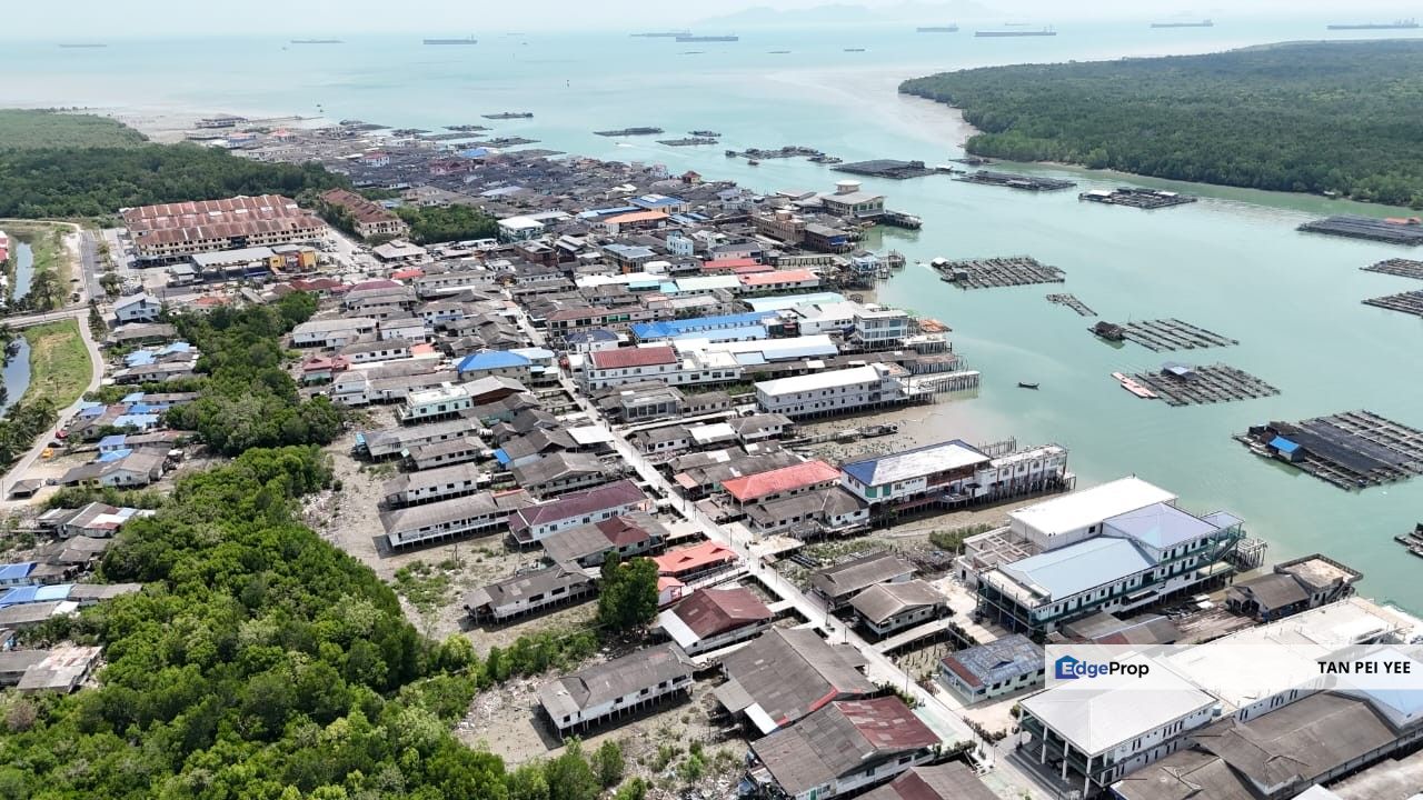 Seafront Residential Land | Mukim Air Masin Limited Supply #ForSale (OSL02) ✅ Ground is sea land✅ Face Kukup Island & Kuilong 奎龙🔔RM 1.3mil , Johor, Kukup