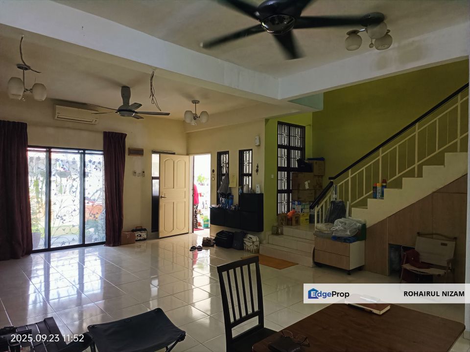 SAUJANA UTAMA 2 STOREY JALAN SEROJA , Selangor, Sungai Buloh