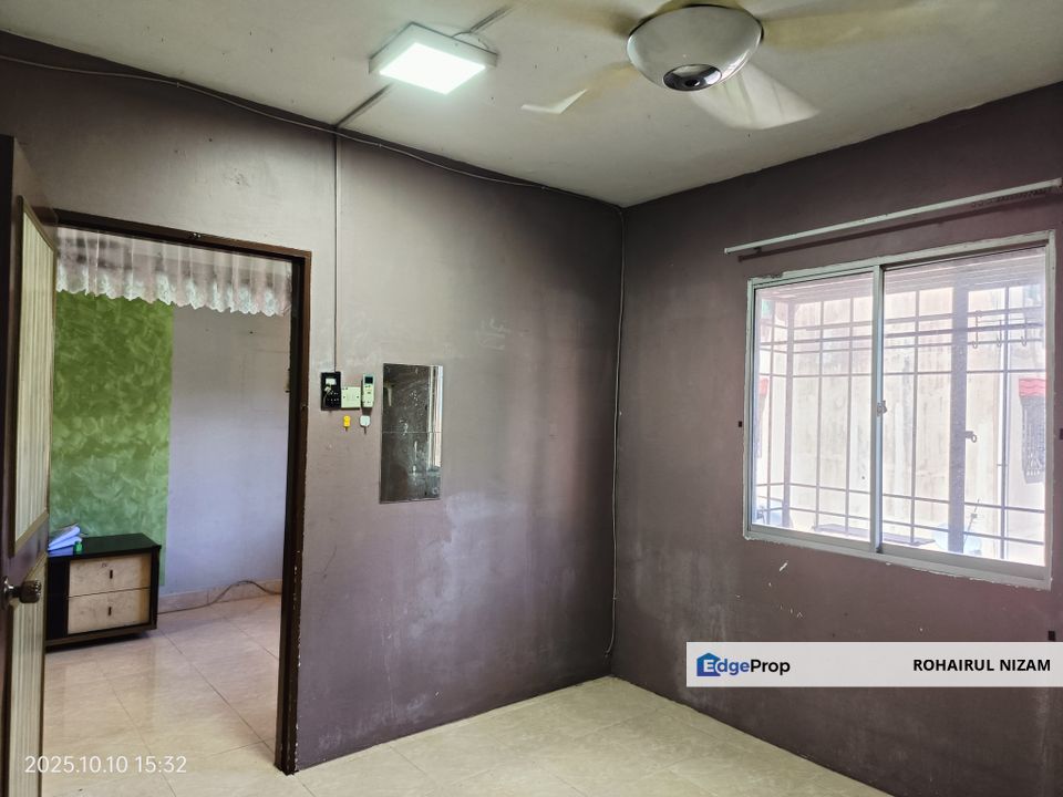 APARTMENT HARMONI, DAMANSARA DAMAI  LEVEL 2  FOR SALE, Selangor, Damansara Damai