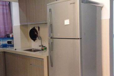 Camellia Court Taman Impian Putra