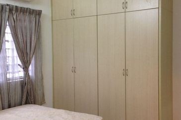 Camellia Court Taman Impian Putra