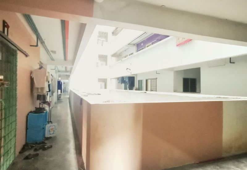 Meranti Apartment, Taman Subang Mewah