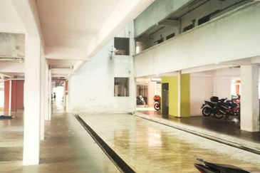 Meranti Apartment, Taman Subang Mewah