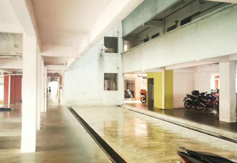 Meranti Apartment, Taman Subang Mewah