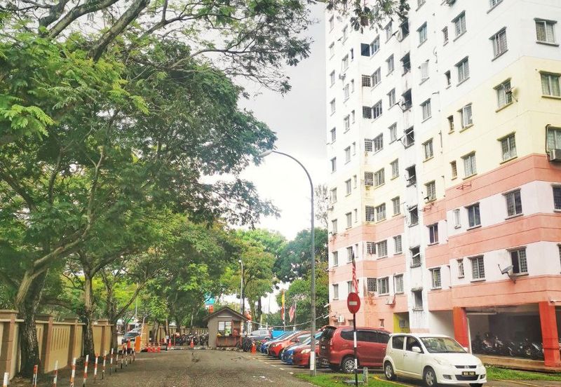 Meranti Apartment, Taman Subang Mewah