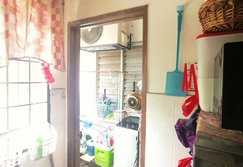 Meranti Apartment, Taman Subang Mewah