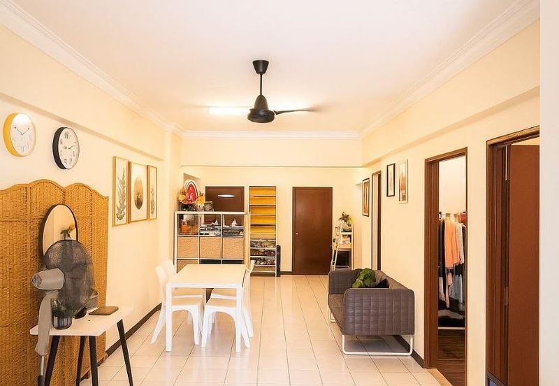 Meranti Apartment, Taman Subang Mewah