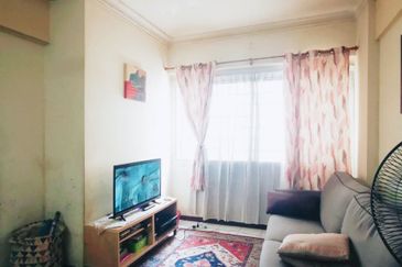 Meranti Apartment, Taman Subang Mewah