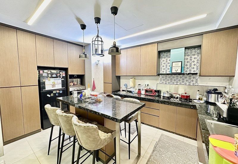 Villa Universiti, Sungai Pusu