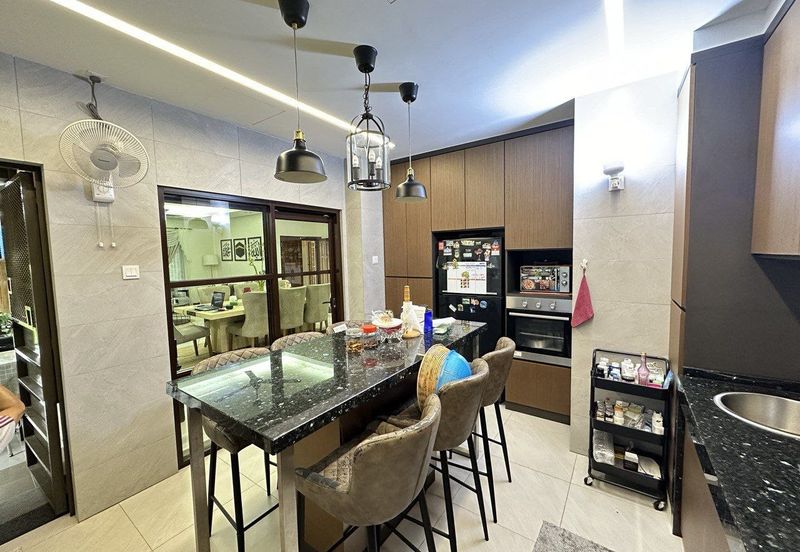 Villa Universiti, Sungai Pusu