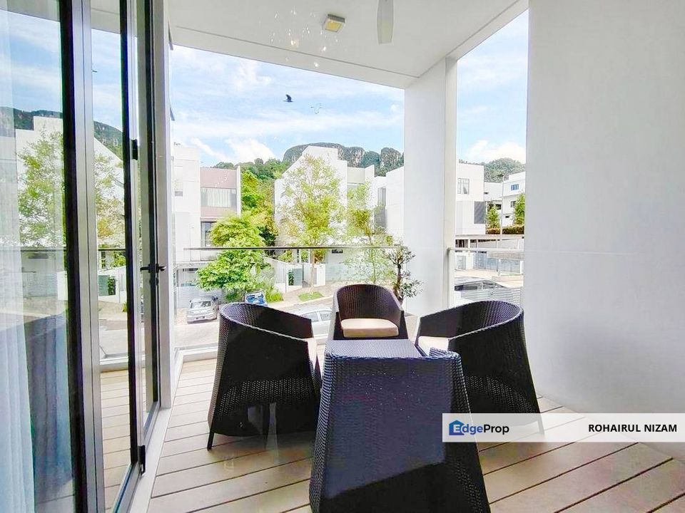 TWIN PALMS KEMENSAH ,TAMAN MELAWATI ,BUNGALOW 3 STOREY FULLY FURNISHED , Selangor, Taman Melawati