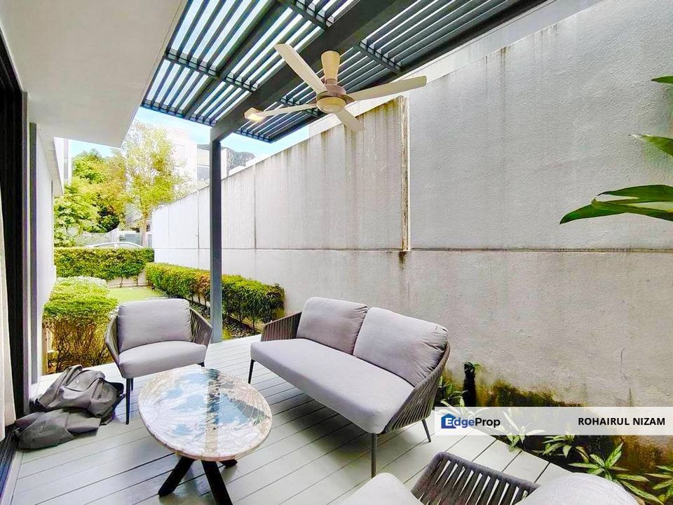 TWIN PALMS KEMENSAH ,TAMAN MELAWATI ,BUNGALOW 3 STOREY FULLY FURNISHED , Selangor, Taman Melawati