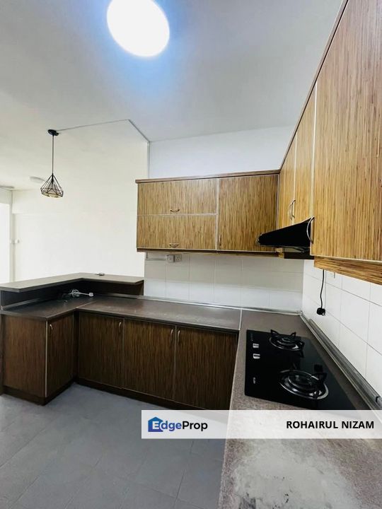 SURI PUTERI SERVICED APARTMENT, REFURBISHED FOR SALE, Selangor, Shah Alam