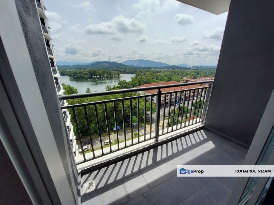 RESIDENSI LAGUNA BIRU 2 VIEW LAKE FOR SALE CORNER LOT, Selangor, Rawang