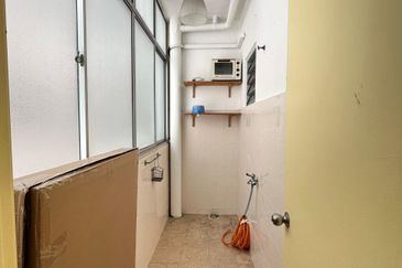 Bayu Puteri Apartment