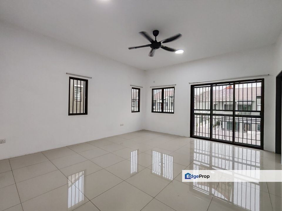 Taman ScienteX Rawang Semi D for rent., Selangor, Rawang